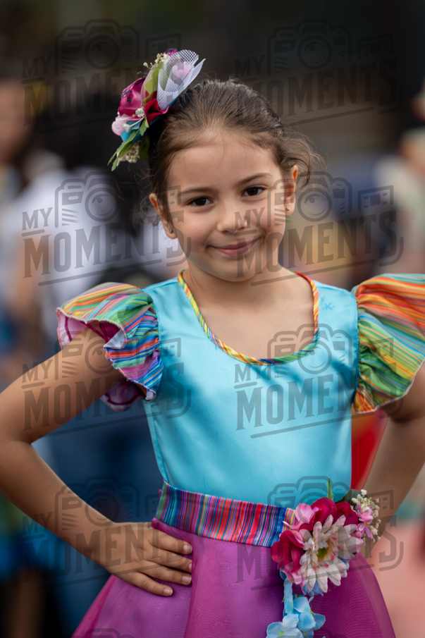 2026_04Mai25 Festa das Flores - Antes do Desfile_JFP01649.jpg