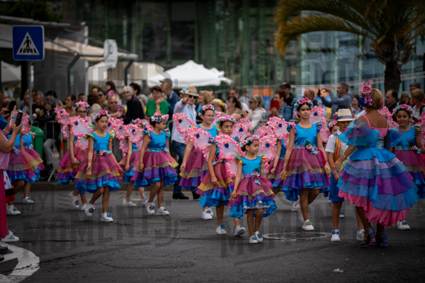 2026_04Mai25 Festa das Flores - Ala Crianças 1 (asas rosa)_JFP02238.jpg
