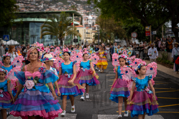 2026_04Mai25 Festa das Flores - Ala Crianças 1 (asas rosa)_JFP02243.jpg