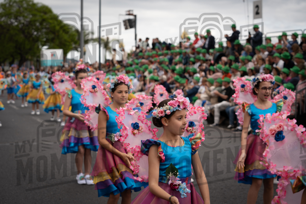 2026_04Mai25 Festa das Flores - Ala Crianças 1 (asas rosa)_JFP02378.jpg
