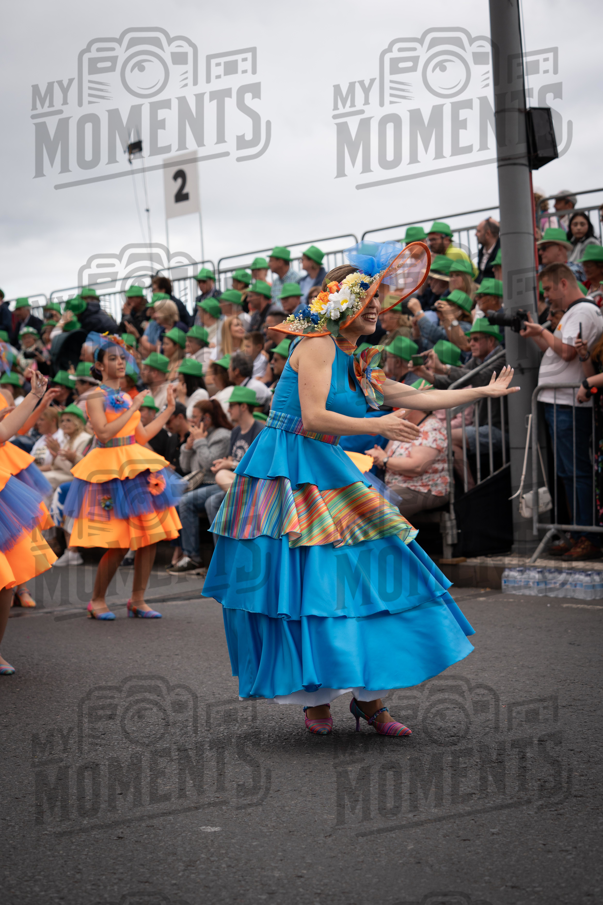 2026_04Mai25 Festa das Flores - Ala Jovens (vestido laranja)_JFP02393.jpg