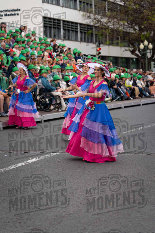 2026_04Mai25 Festa das Flores - Ala Adultas com crianças (vestidos rosa choque)_JFP02435.jpg