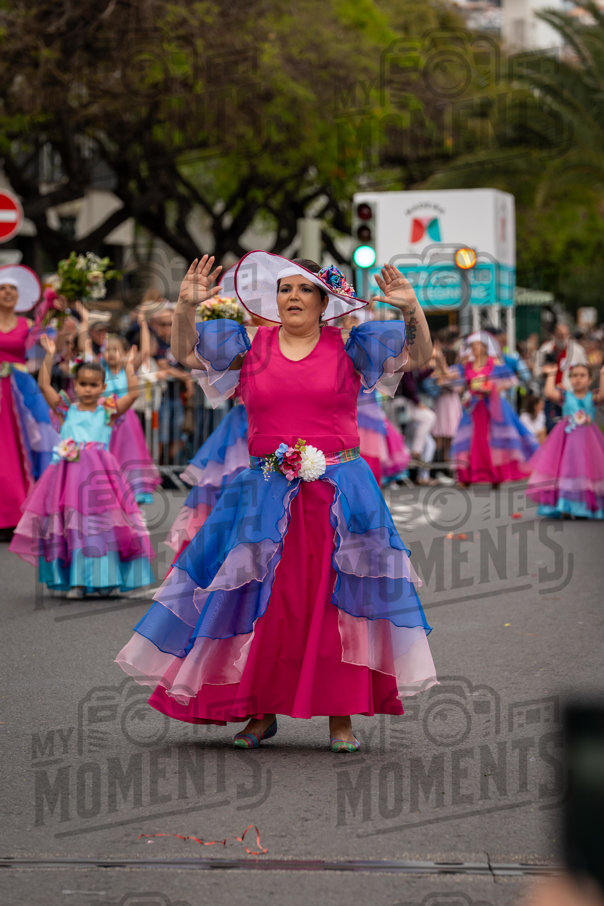 2026_04Mai25 Festa das Flores - Ala Adultas com crianças (vestidos rosa choque)_JFP02441.jpg
