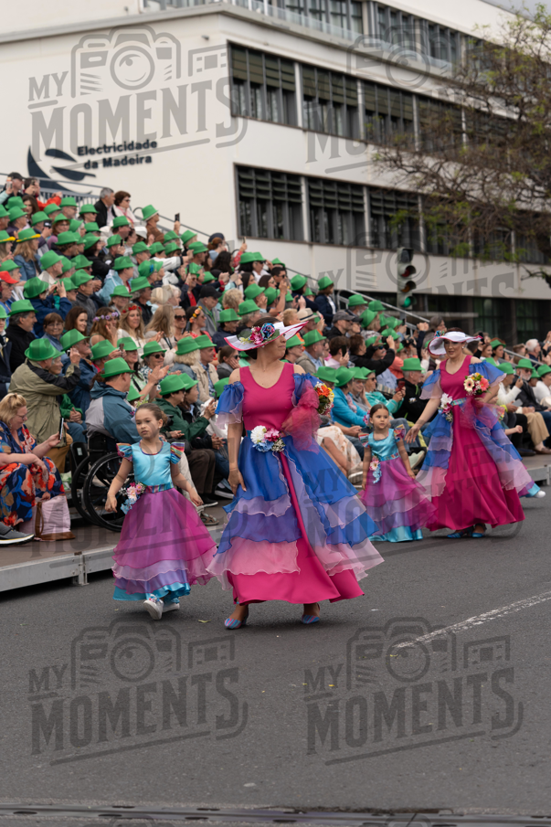 2026_04Mai25 Festa das Flores - Ala Adultas com crianças (vestidos rosa choque)_JFP02455.jpg